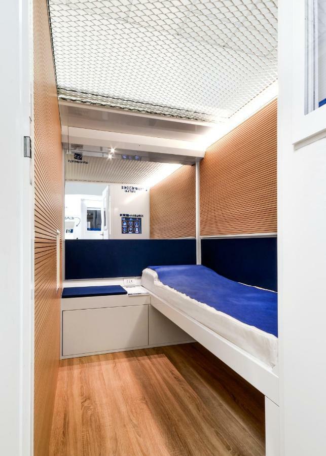 Hotel Resting Pods - Zzzleepandgo Bgy Airport Orio al Serio Exterior foto